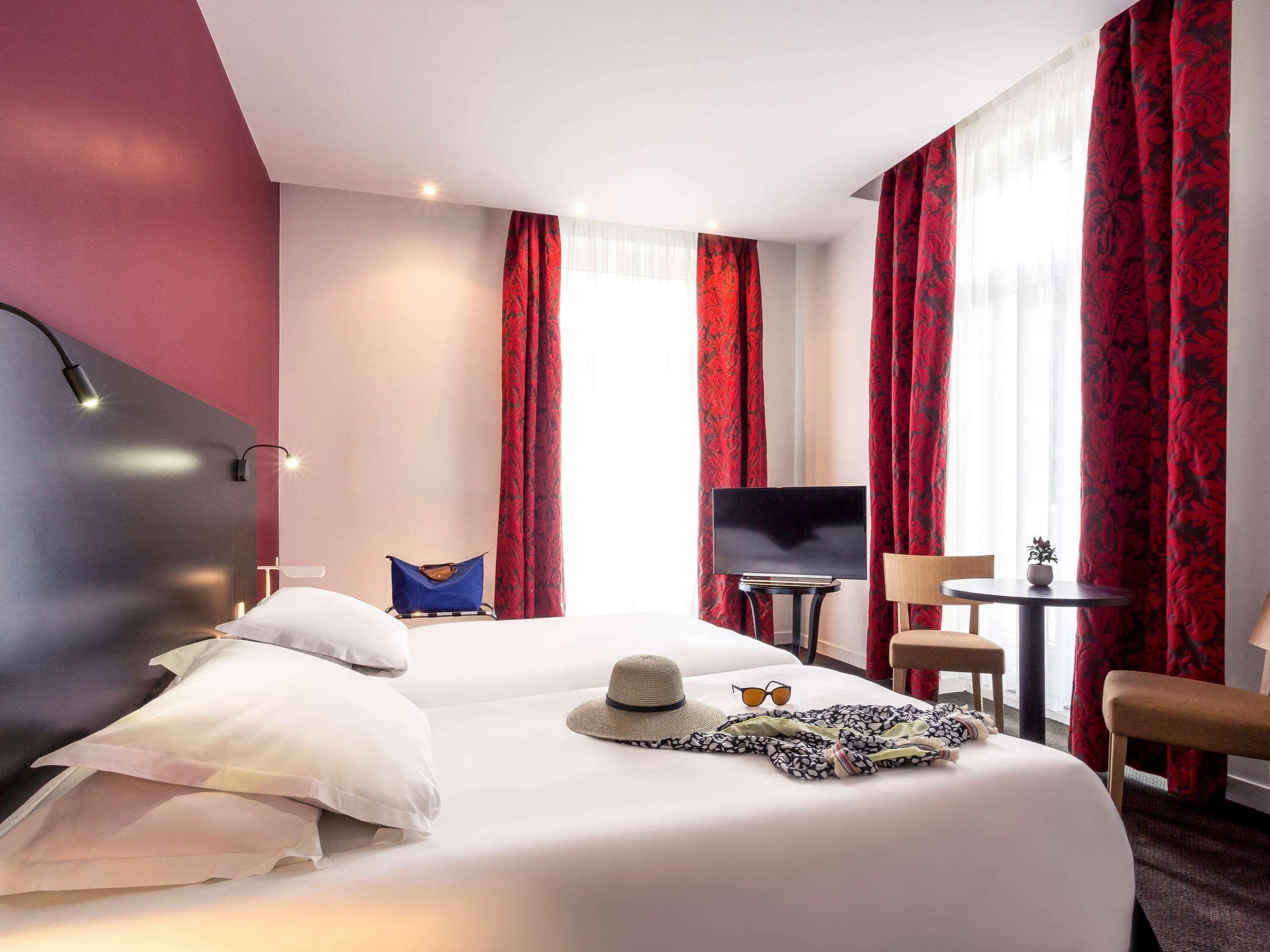 Mercure Brides Les Bains Grand Hôtel des Thermes Exterior foto
