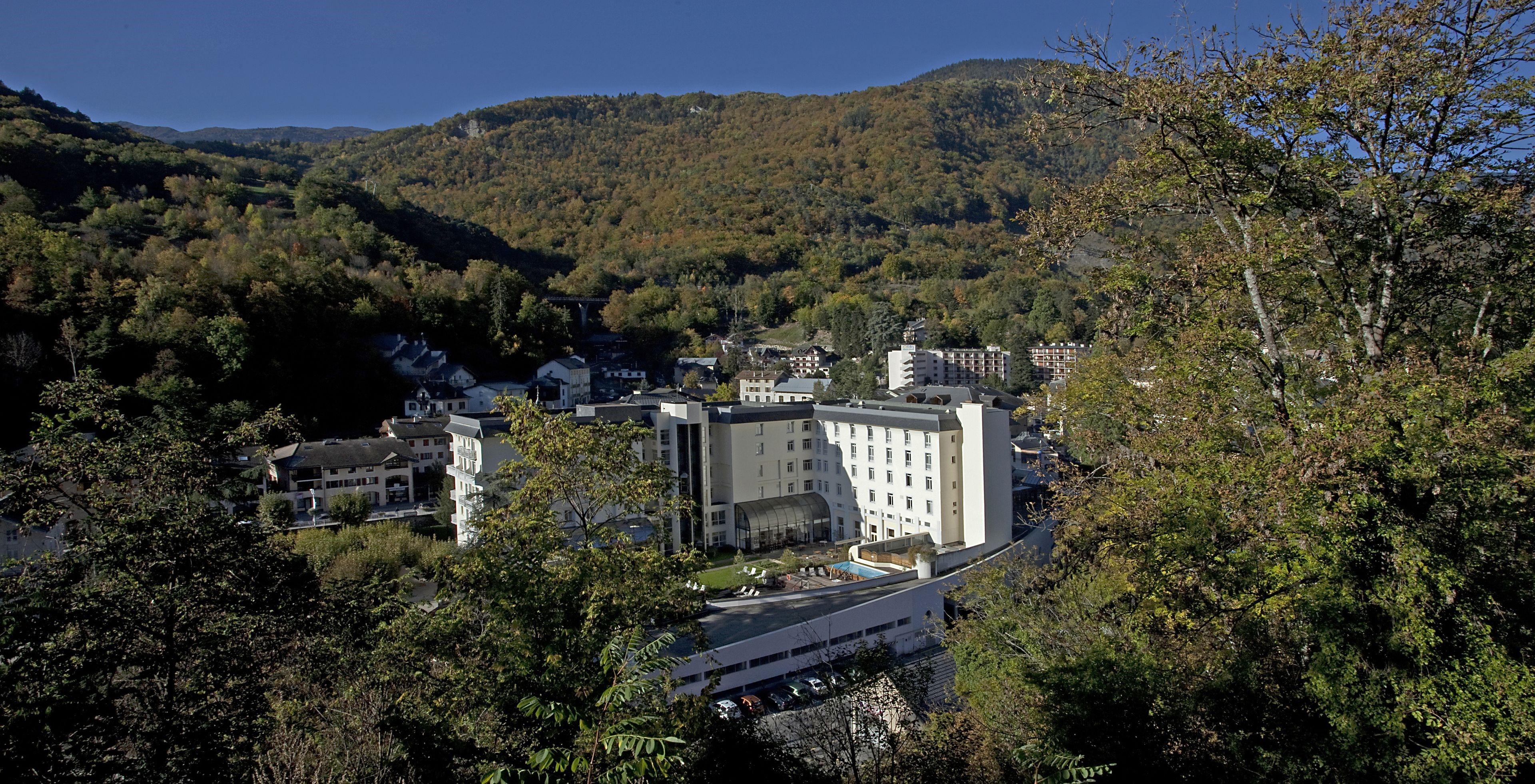 Mercure Brides Les Bains Grand Hôtel des Thermes Exterior foto
