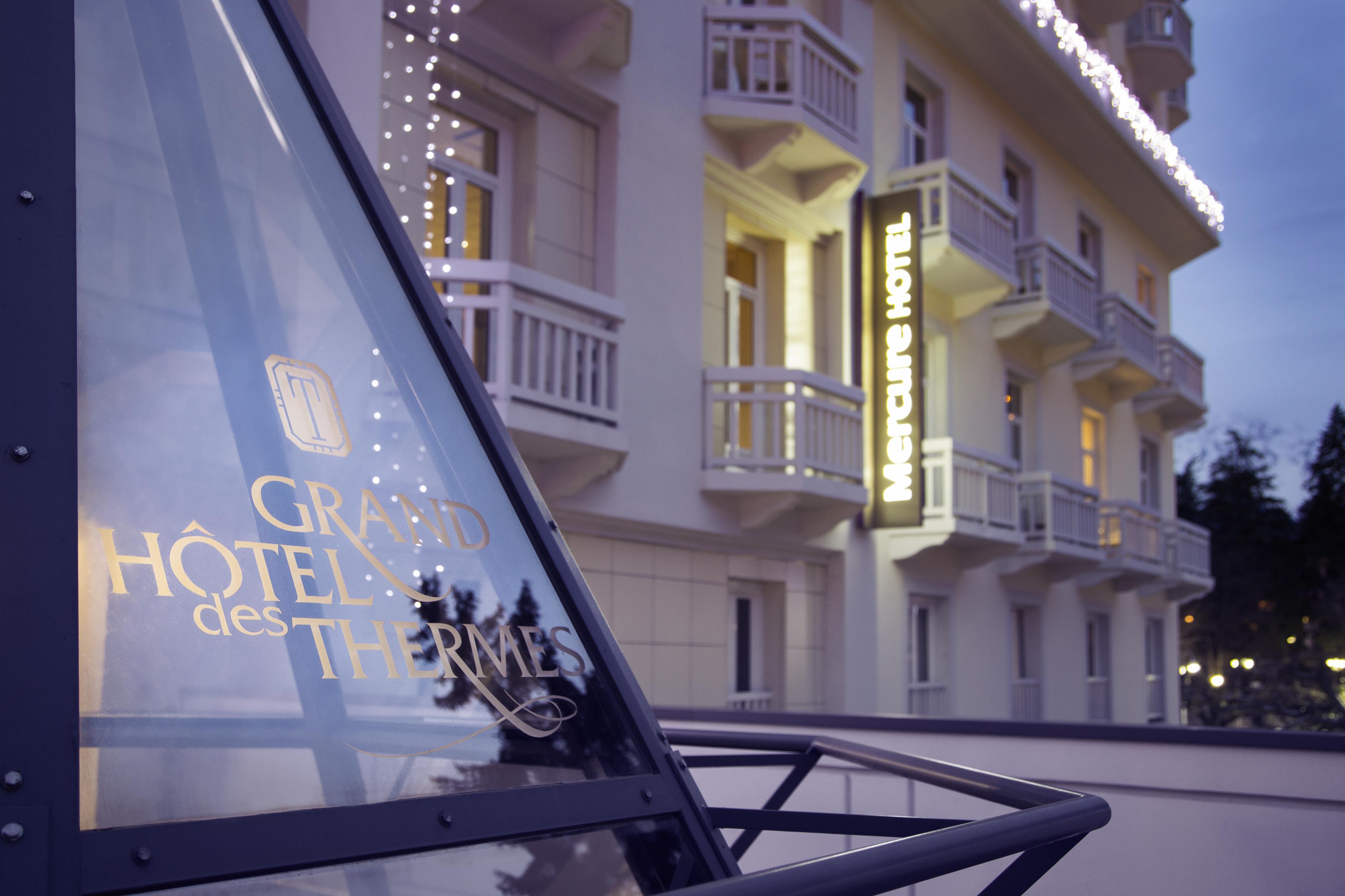 Mercure Brides Les Bains Grand Hôtel des Thermes Exterior foto