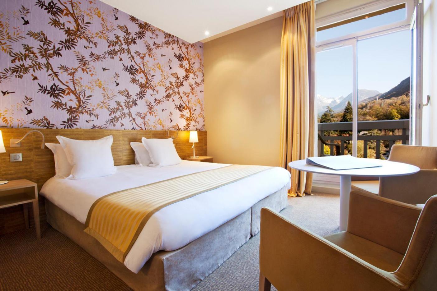 Mercure Brides Les Bains Grand Hôtel des Thermes Exterior foto