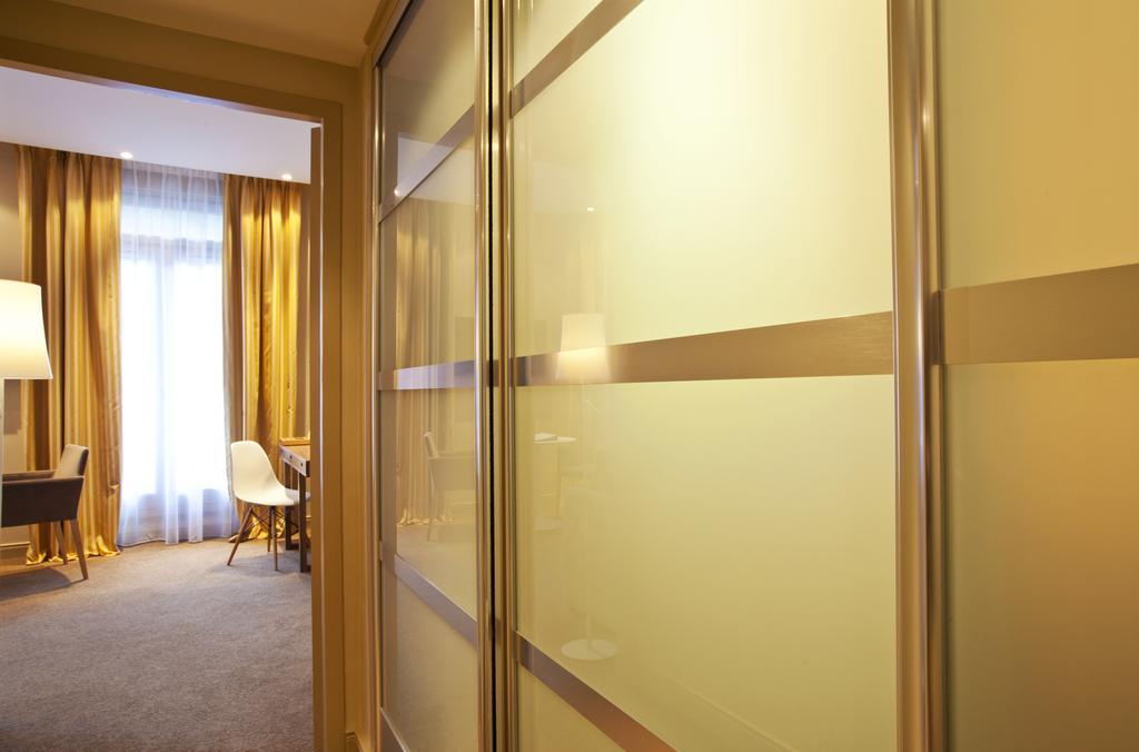 Mercure Brides Les Bains Grand Hôtel des Thermes Exterior foto